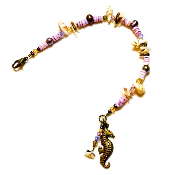 Artisan Lilac Purple Seahorse and Shell Tropical Bracelet - Picture 3 of 7